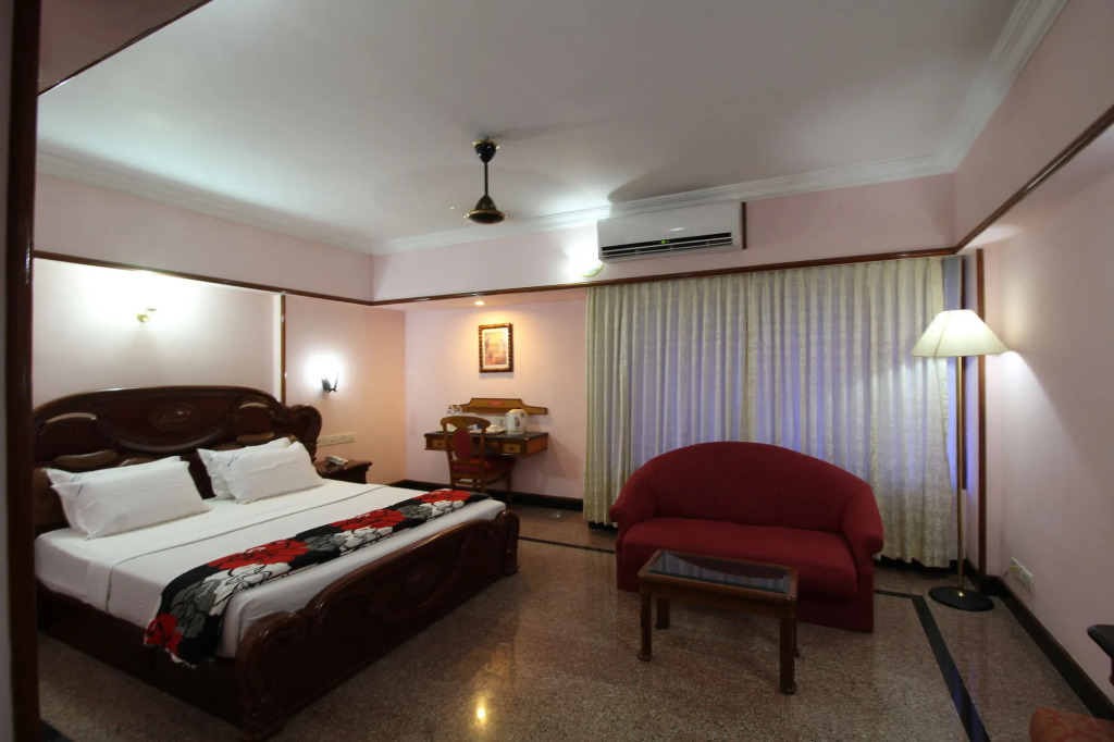 Mayura Residency
