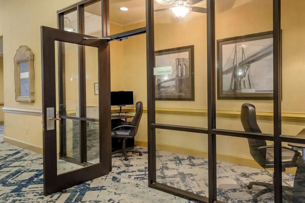 Holiday Inn Fayetteville-I-95 South