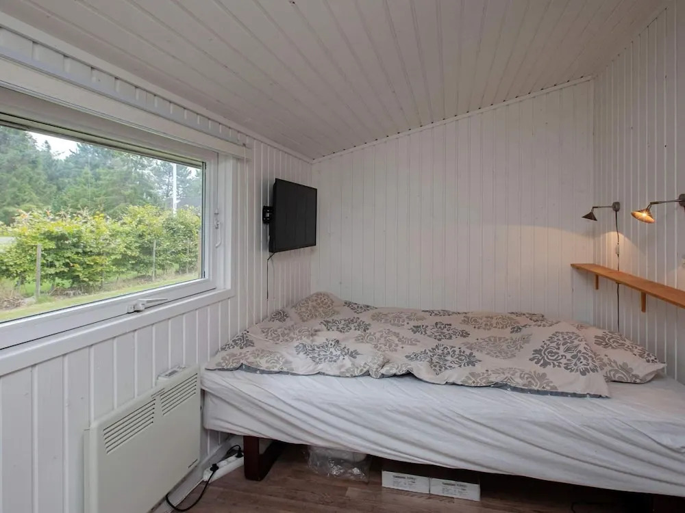 Peaceful Holiday Home in Falster near Sea