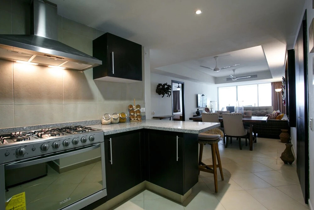 Wake Up To Sounds Of The Ocean Condo