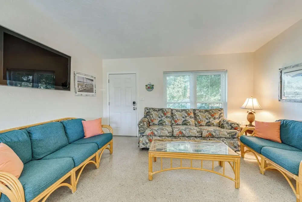 'uncle Louie's' Gulf Coast Gem w/ Outdoor Oasis