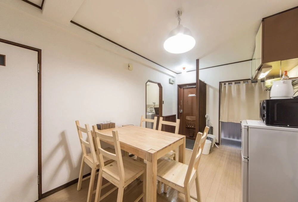 Alex's Home KUROMON