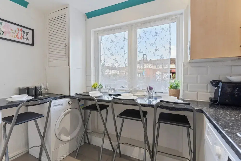 Cozy London Townhouse With 4 Bedrooms