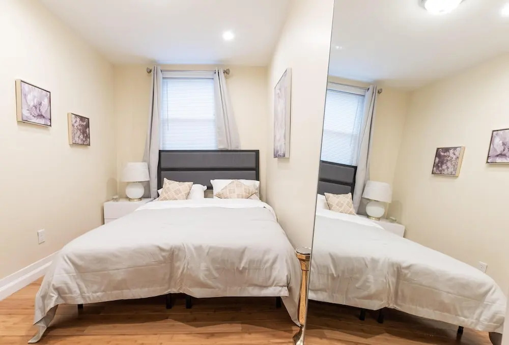 Jersey, Hoboken 37 Vroom Street 3 Bedroom Apts