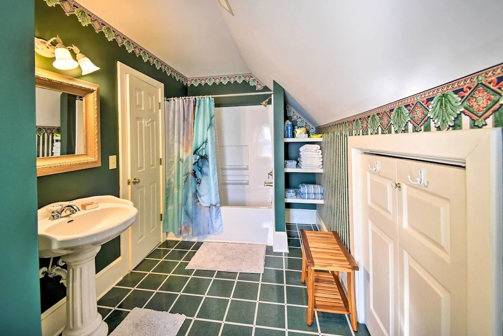Edenton Vacation Rental w/ Patio: Walk Downtown