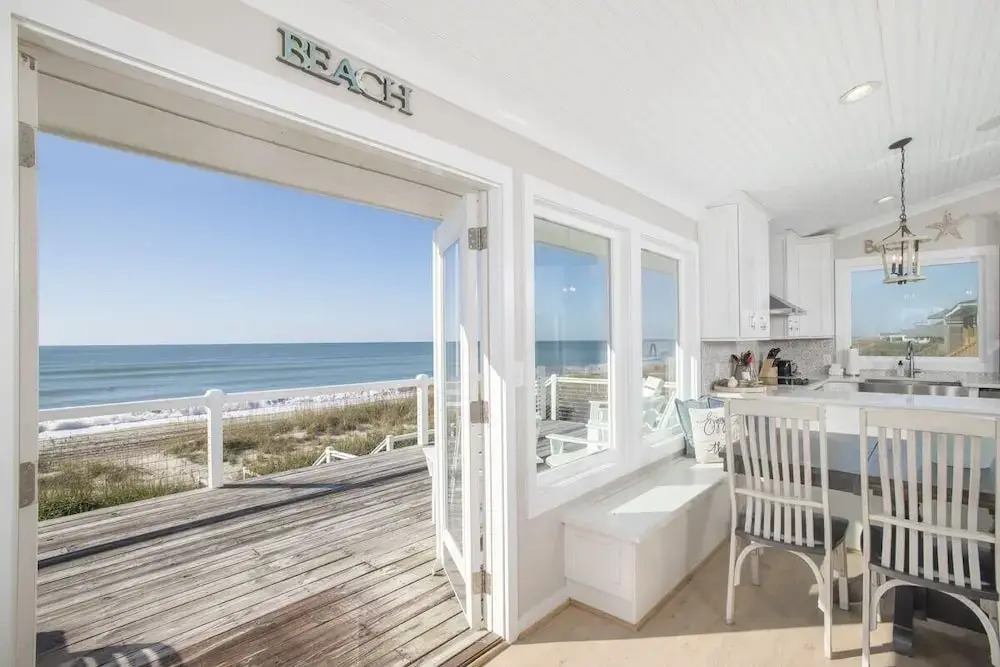 The Green Flash 4 Bedroom Home by RedAwning