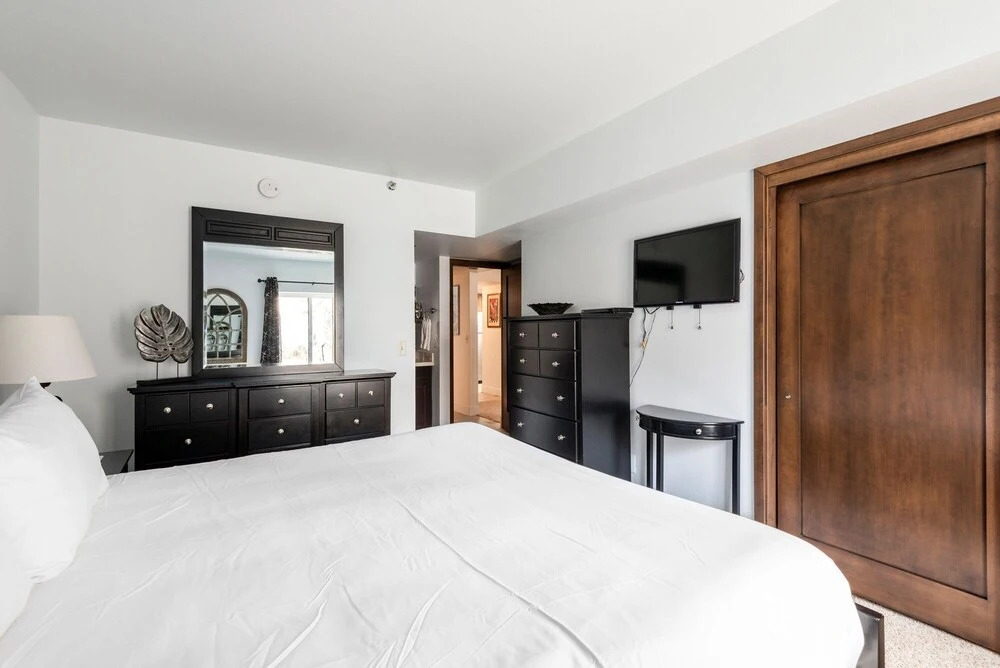 Park Station 228 2 Bedroom Condo by RedAwning