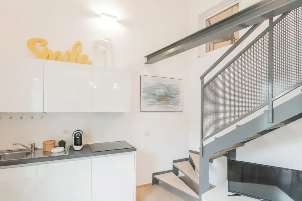 Casa Dani Como Center Parking by Rent All Como