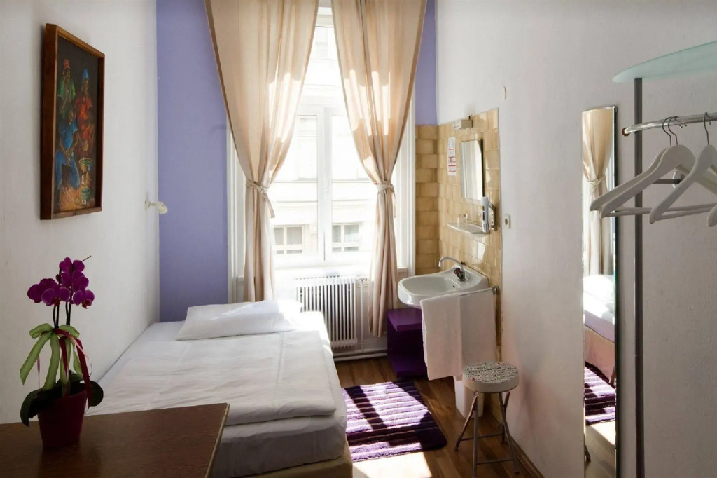 Timeout City Hotel, 5 min to city center, Self Check In