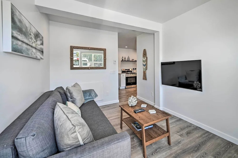 Stylish San Diego Apartment w/ Smart TV!