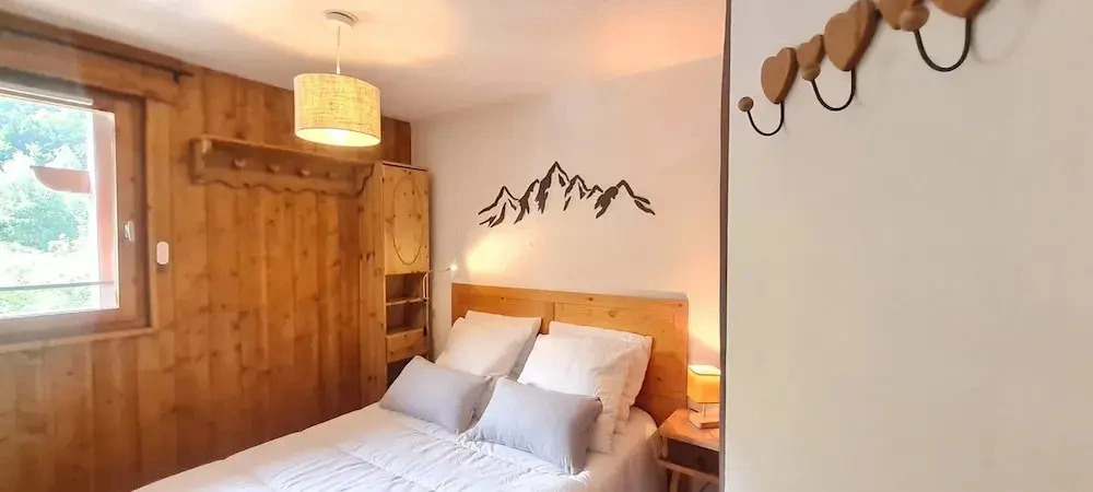 Charming 2-bedroom Apartment