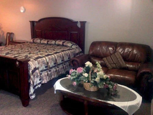 All Seasons Motel