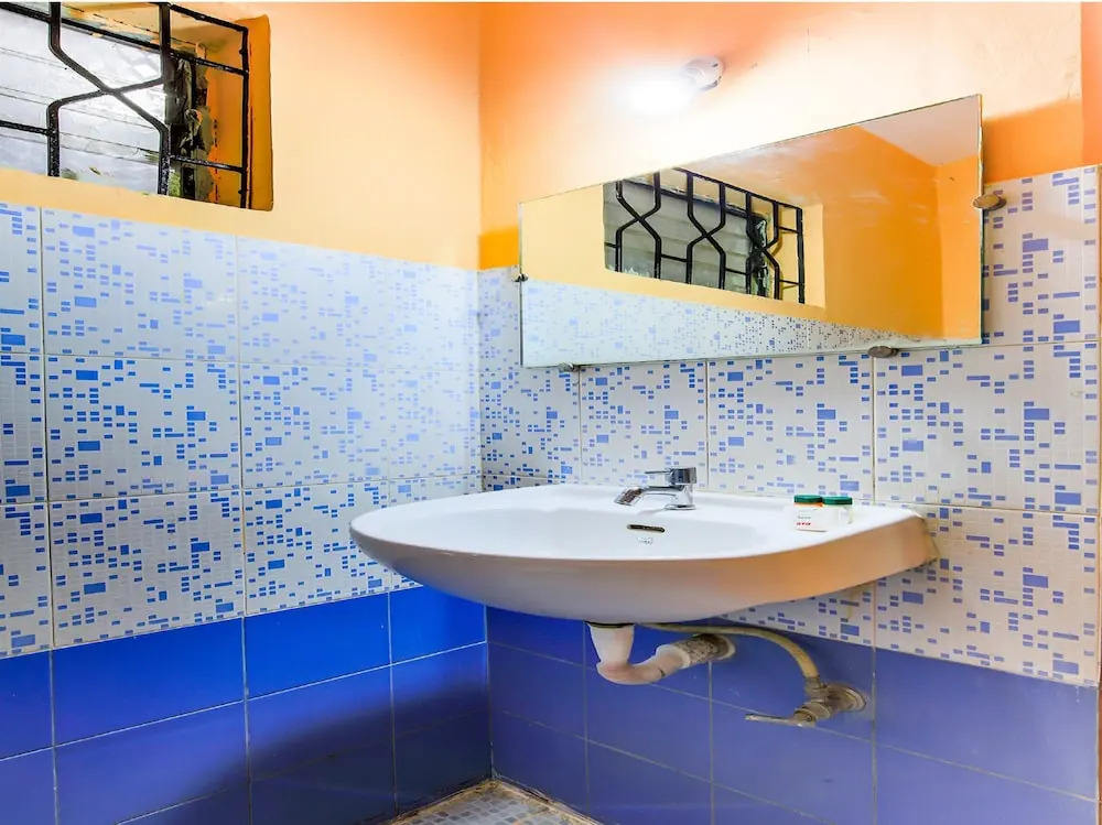 OYO 23035 Srinivas Residency
