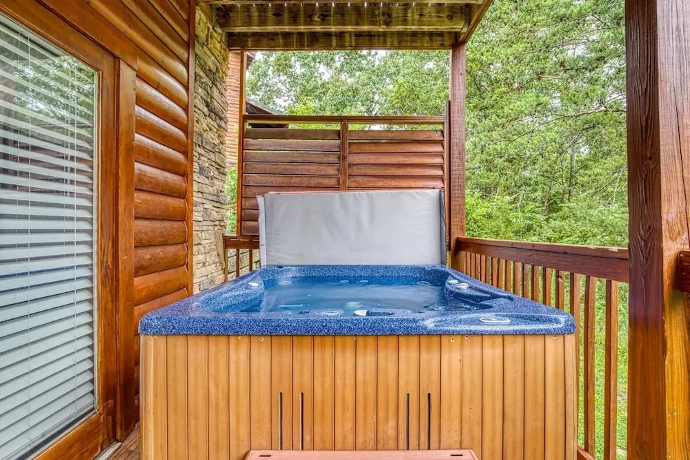 Ern813 - Heavenly View- Great Location! Close To All The Action! 6 Bedroom Cabin by RedAwning