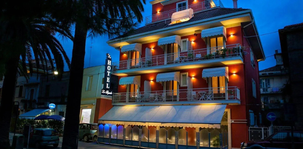 Hotel lo Squalo