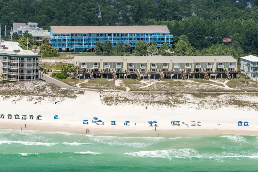 New Listing! Gulf-view : Heated Pool, Hot Tub 2 Bedroom Condo