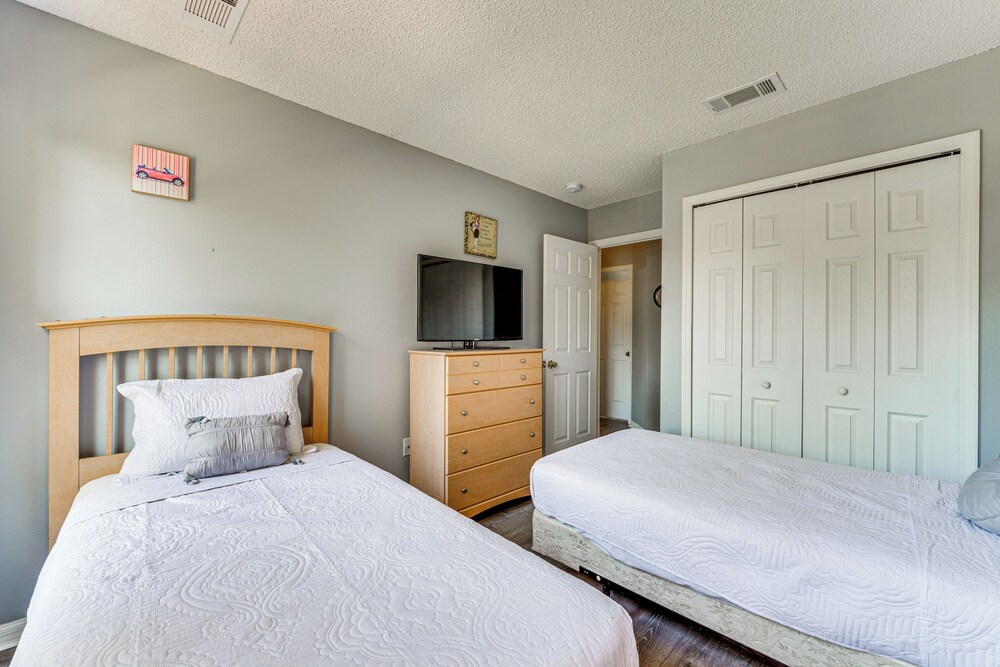 5 Mi to Disney: Family-friendly Kissimmee Retreat!