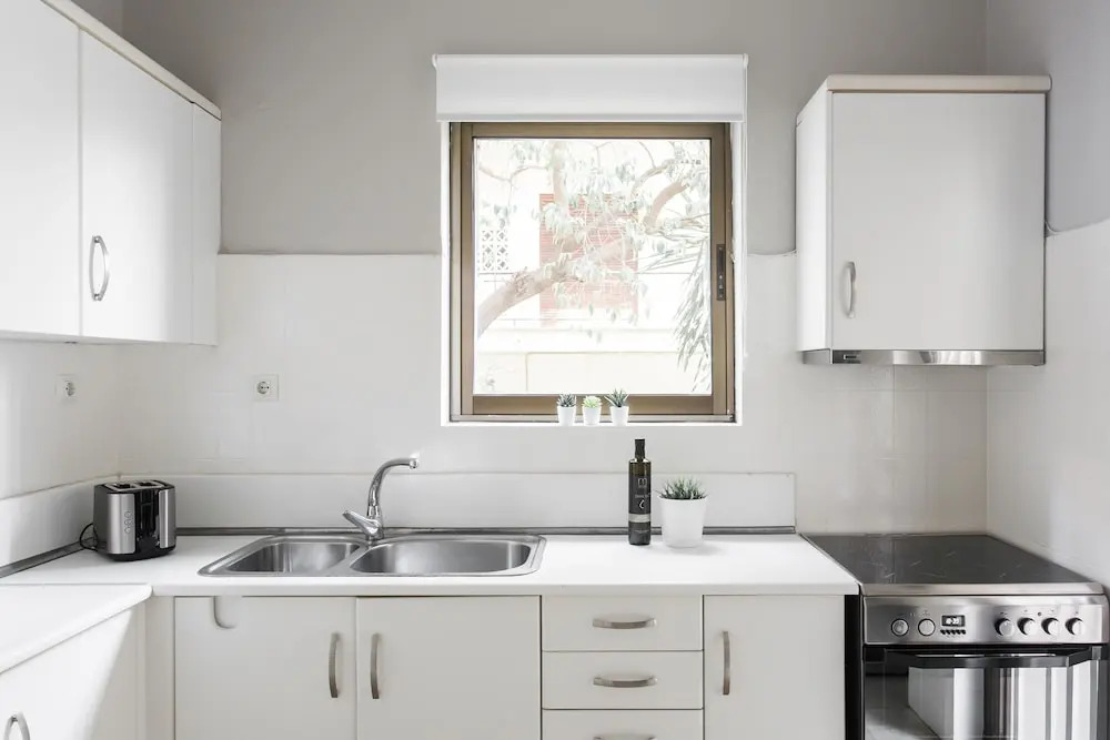 Pleasant 2BR Apartment near HELEXPO