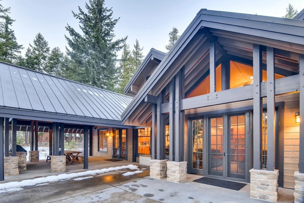 Pine Ridge Estate