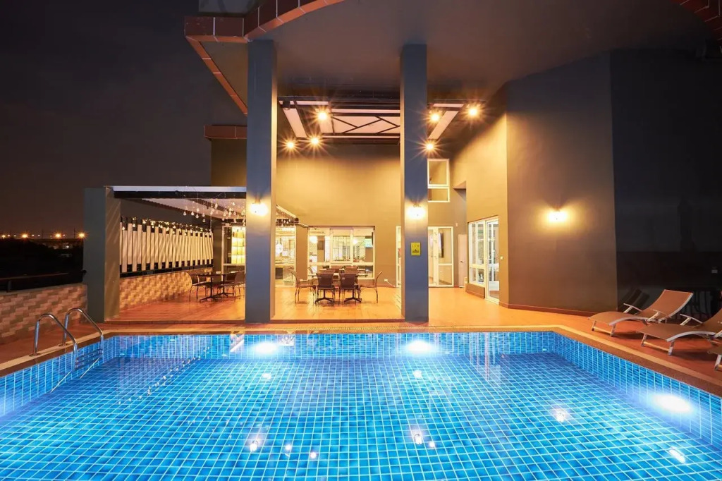 Cozy Donmueang Hotel