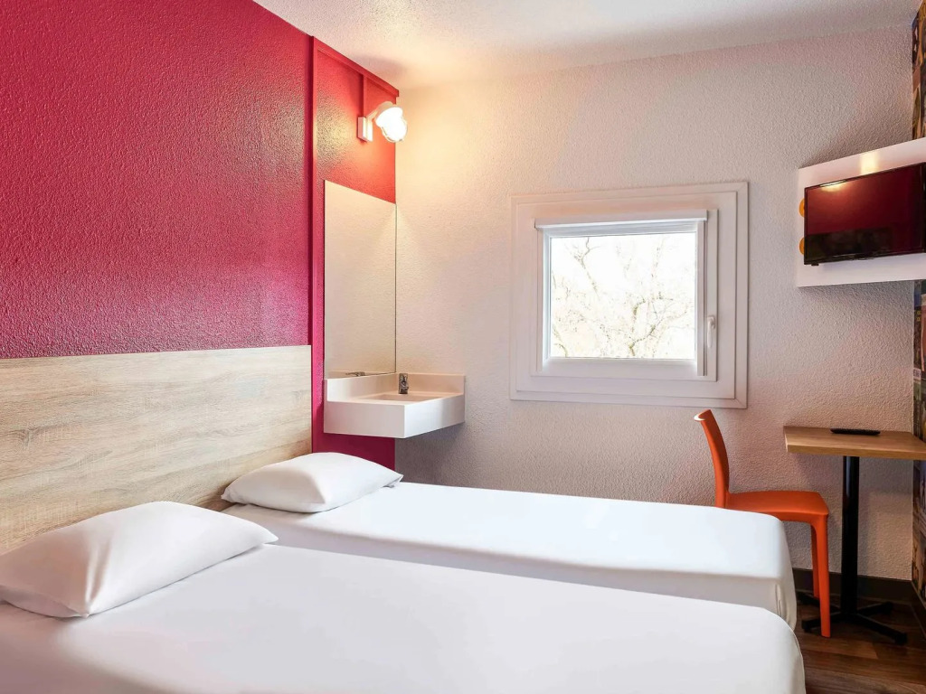 HotelF1 Bourges Le Subdray