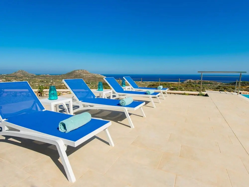 Villa in Rhodes with Infinity Pool