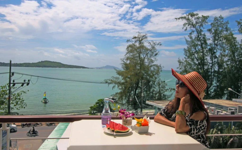 Almali Rawai Beach Residence