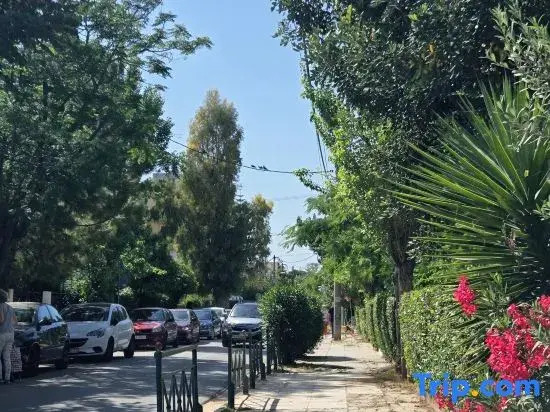 Spacious 3BR Apt w/ Large Balcony|Near Metro & ACS