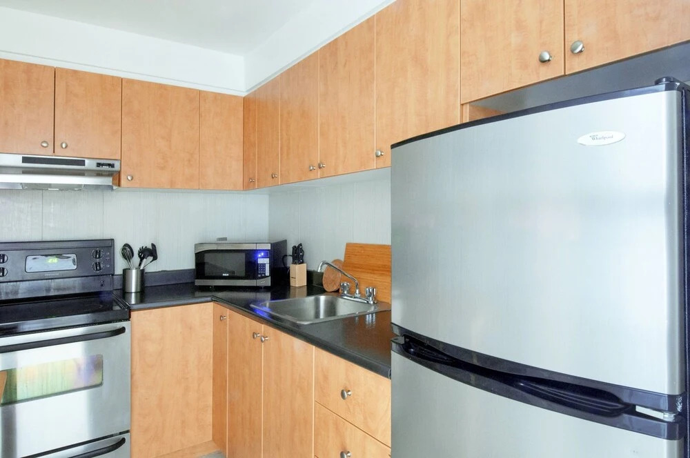Slick 1BR Right Downtown by Namastay