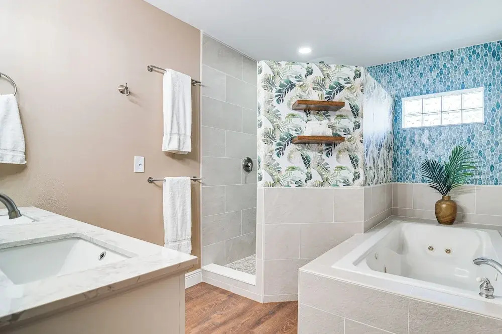 4 Mi to Indian Rocks Beach: Home w/ Backyard Oasis