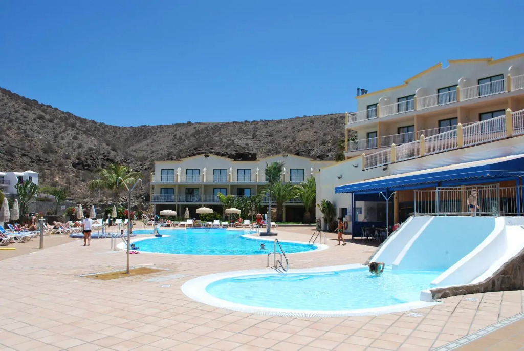 Apartamentos Natural Park