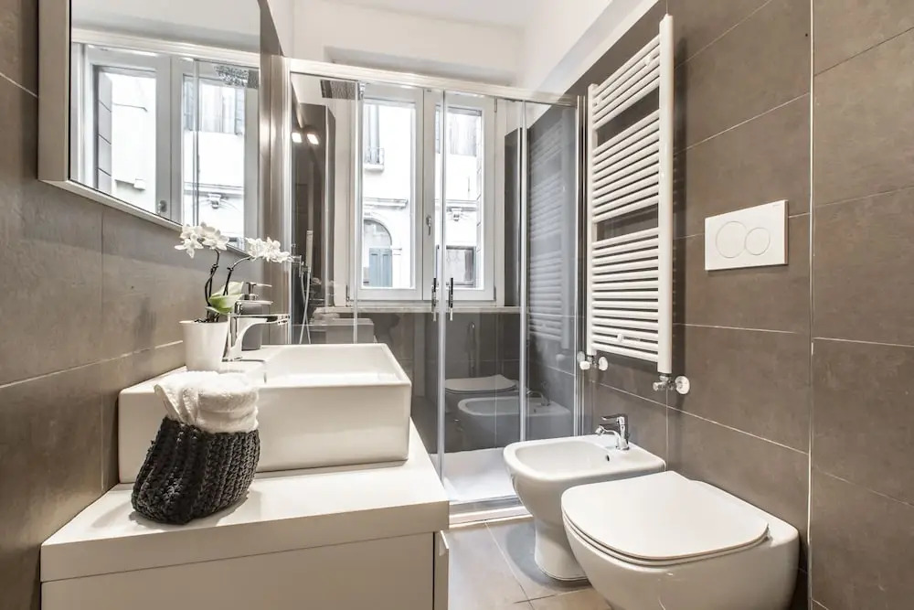 Rialto Canal View Deluxe R&R