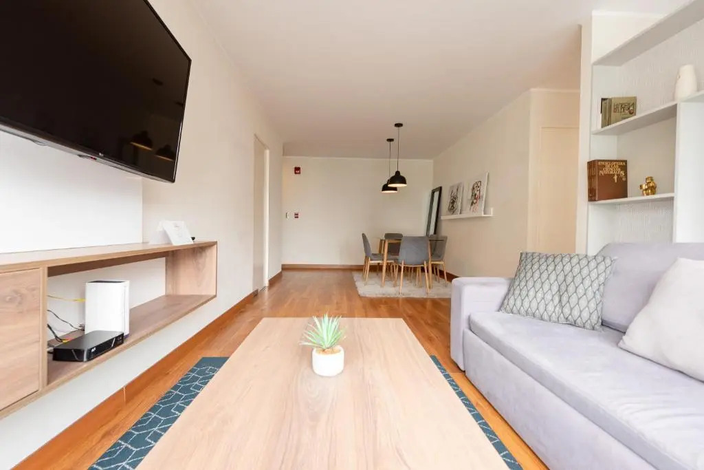 Trendy Host Canvas, Miraflores