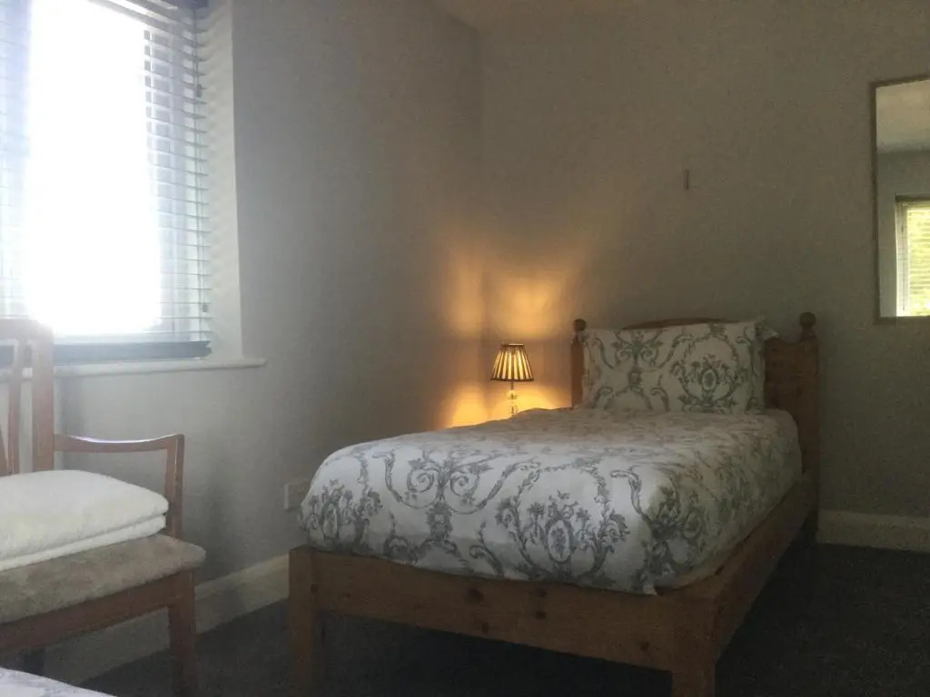 T & J Motel