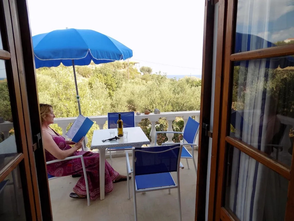 Apartment With one Bedroom in Ammoudara, With Pool Access, Balcony and