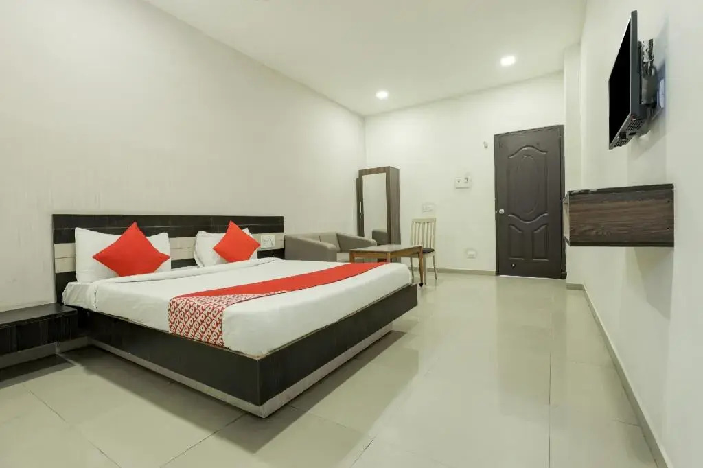 Hotel Rajmandir by OYO Rooms