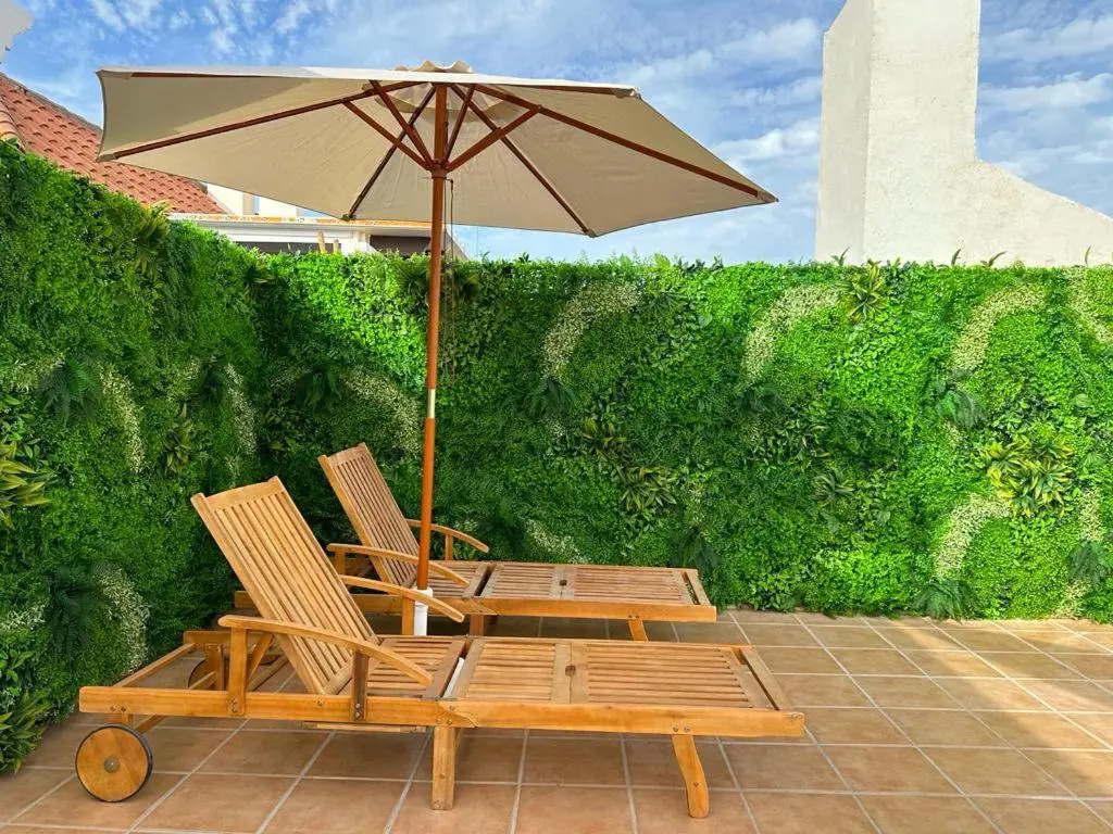 2 bed Penthouse with Sea View