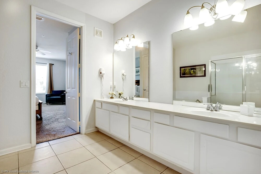 Freshly Remodeled Vista Cay Condo Near Disney!