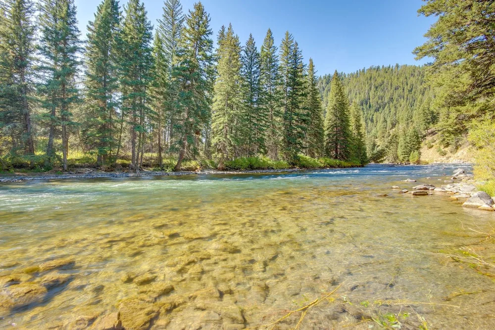 Modern Riverfront Home: 6 Mi to Big Sky Town!