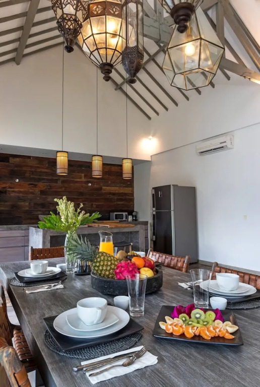 Villa Mia by Villa Finder