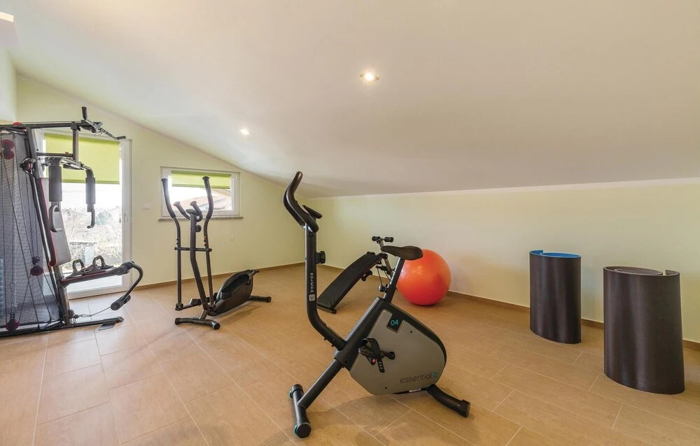 Awesome Home in Marcana with Hot Tub, Sauna & 6 Bedrooms