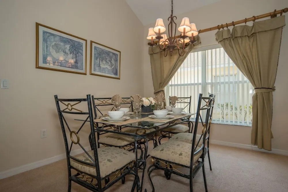 Fc121pp 5 Bedroom Villa in Four Corners