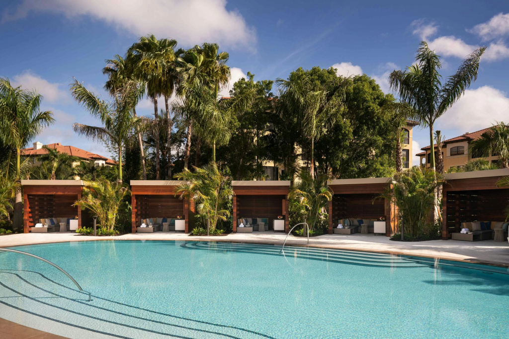 The Ritz-Carlton Naples, Tiburon
