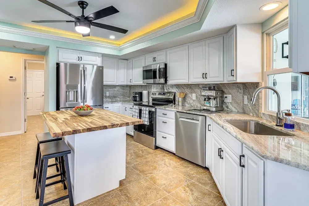 Heated Saltwater Pool & Dock: Port Charlotte Home