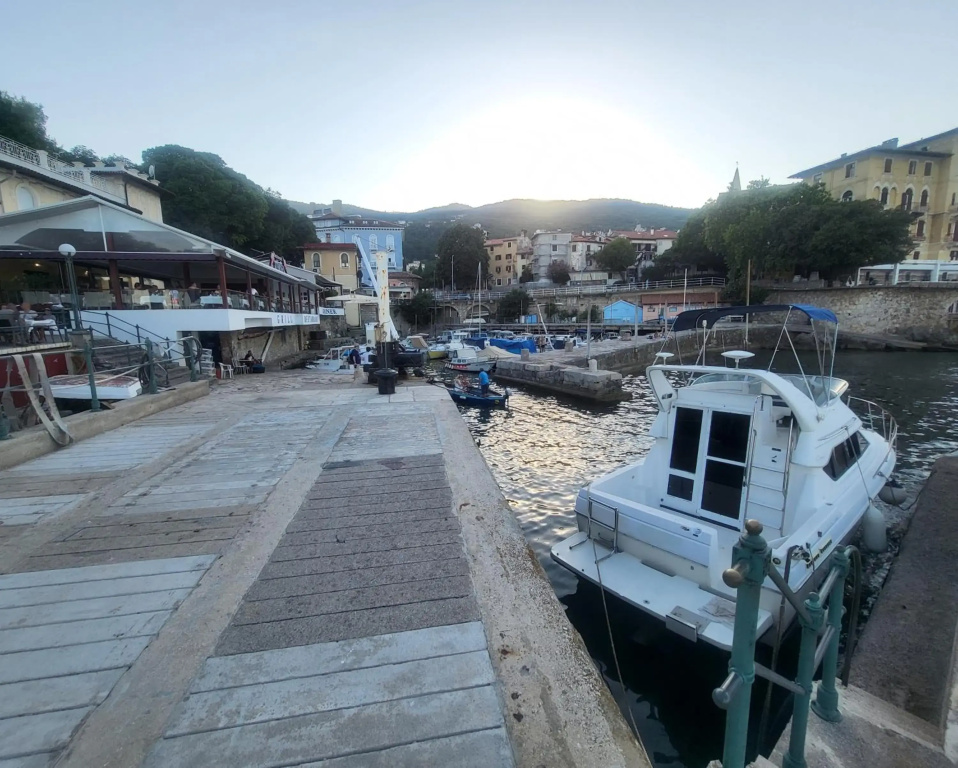 Apartment in Opatija Riviera - direct Sea View, Free Parking and close to Beaches and Promenade