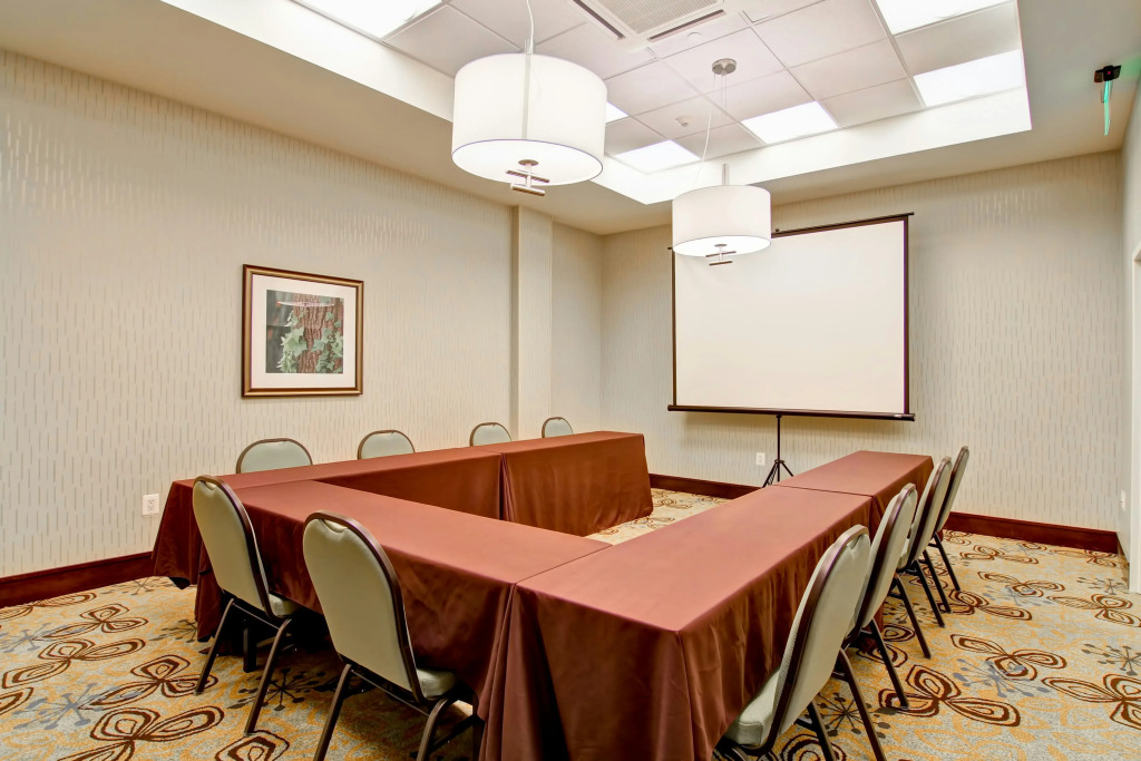 Hilton Garden Inn Woodbridge