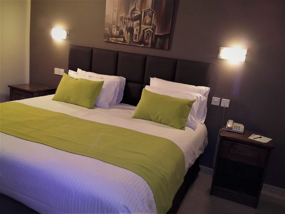 Downtown Hotel