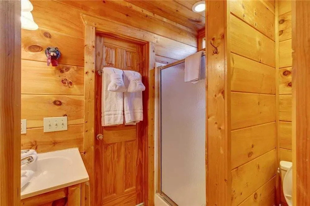 Bearfoot Lodge by RedAwning