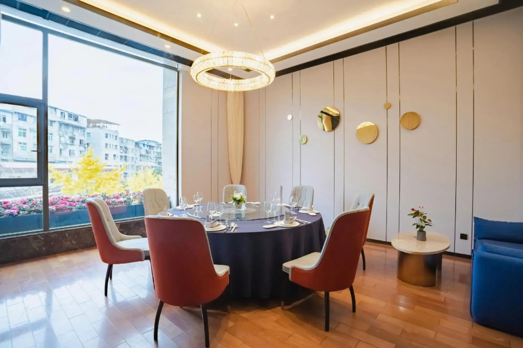 Shunhui Century Baden Hotel