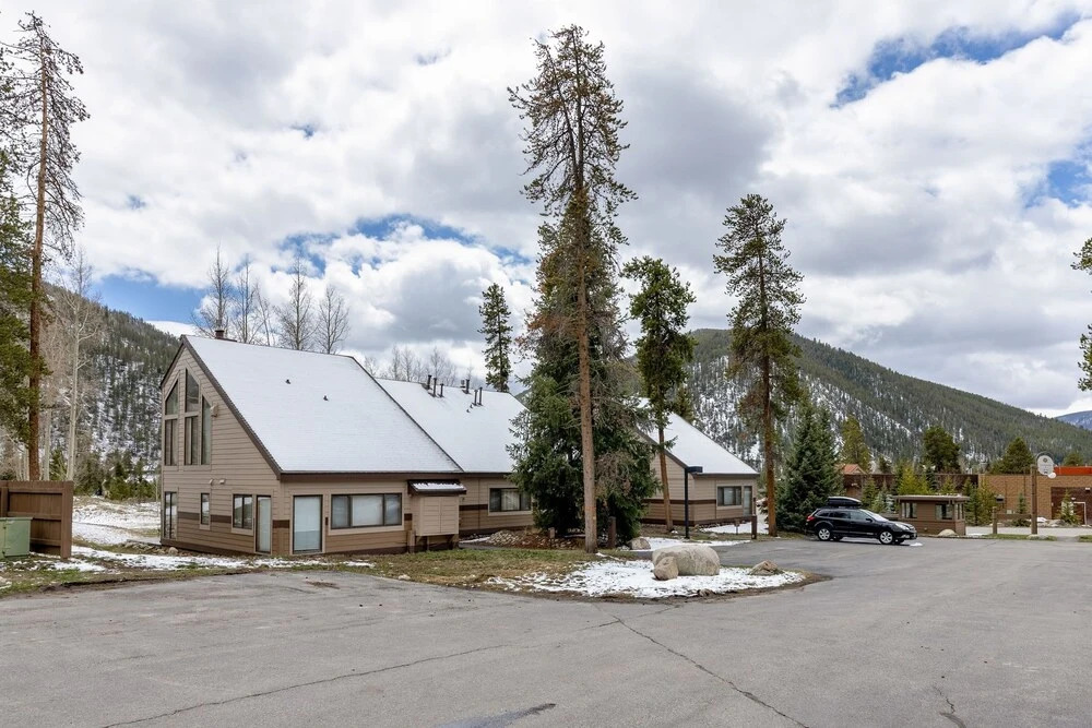 1610 Quicksilver 2 Bedroom Condo by RedAwning